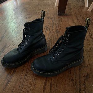Dr. Martens 1460 Pascal Virginia Leather Boots